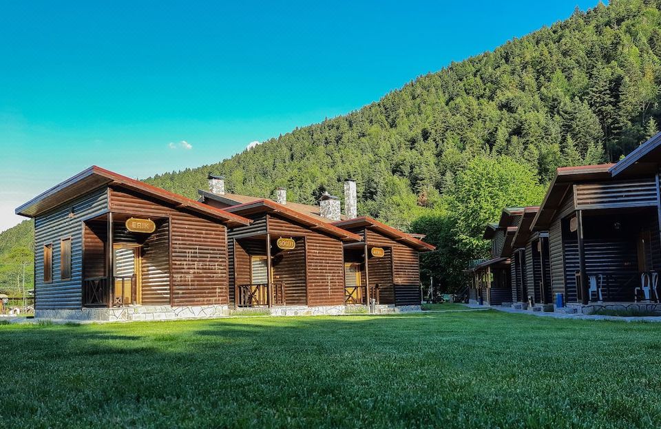 Abant Bahçeli Köşk Otel & Bungalow - Housity