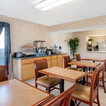 Econo Lodge Pearl - Jackson