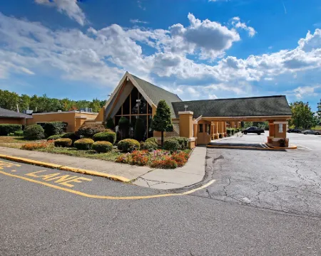 Red Carpet Inn Whippany Hotels in Hanover