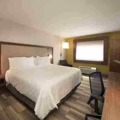 Holiday Inn Express Athens-University Area Rooms