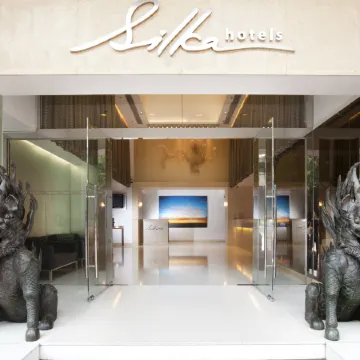 Silka Far East Hotel Отели рядом с достопримечательностью «Цуен Ван»