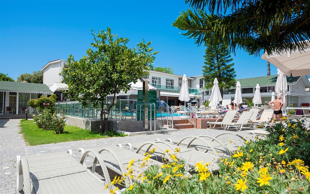 Altinkum Park Hotel