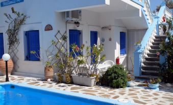 Holiday Apartment with Sea View and Mountains View