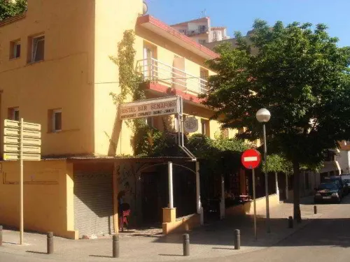 Hostal Lloret - Pensions