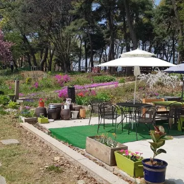 Ganghwado So Tree Farm Pension Отели рядом с достопримечательностью «Хвадо-тондэ»