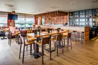 Holiday Inn EINDHOVEN by IHG - bar