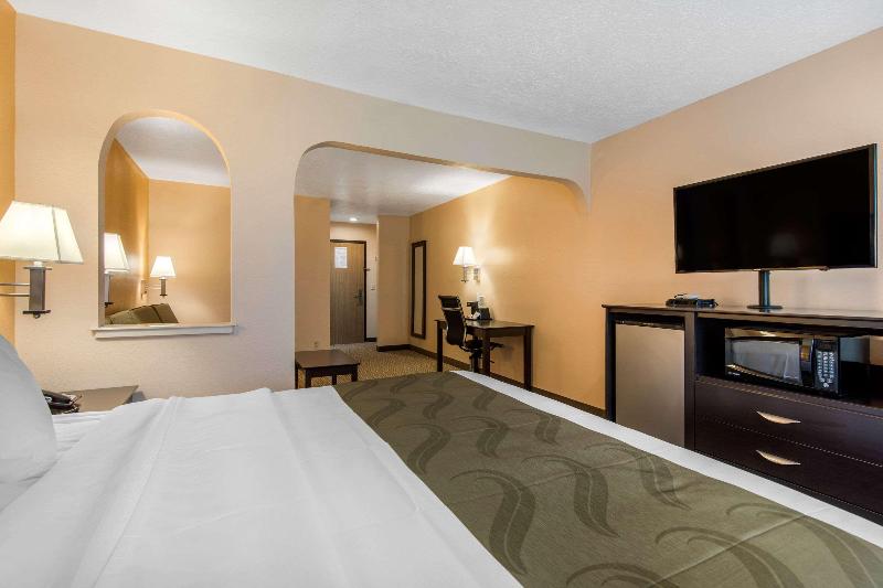 Quality Inn & Suites Albuquerque West