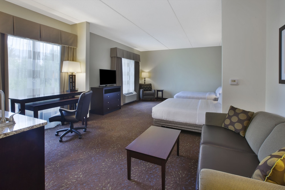 Holiday Inn Express & Suites Geneva Finger Lakes, an Ihg Hotel