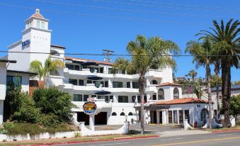 The Surfbreak Hotel