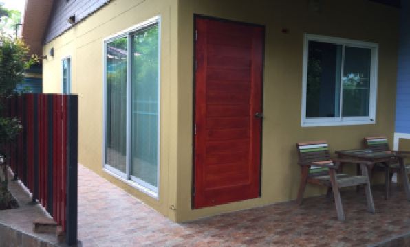 Q Zone Boutique House