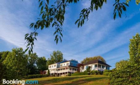 Brierley Hill Bed & Breakfast - Housity