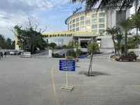 Radisson Salem - parking