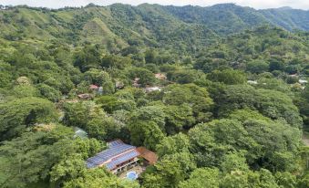 Pumilio Mountain & Ocean Hotel