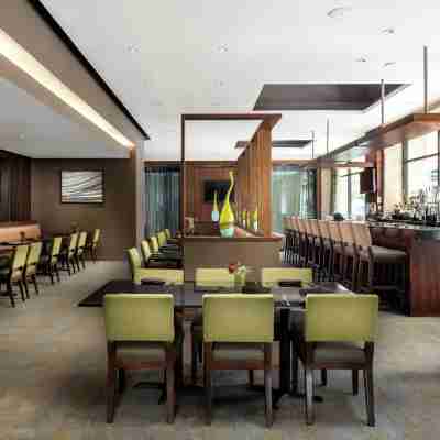 DoubleTree by Hilton Monrovia - Pasadena Area Dining/Meeting Rooms