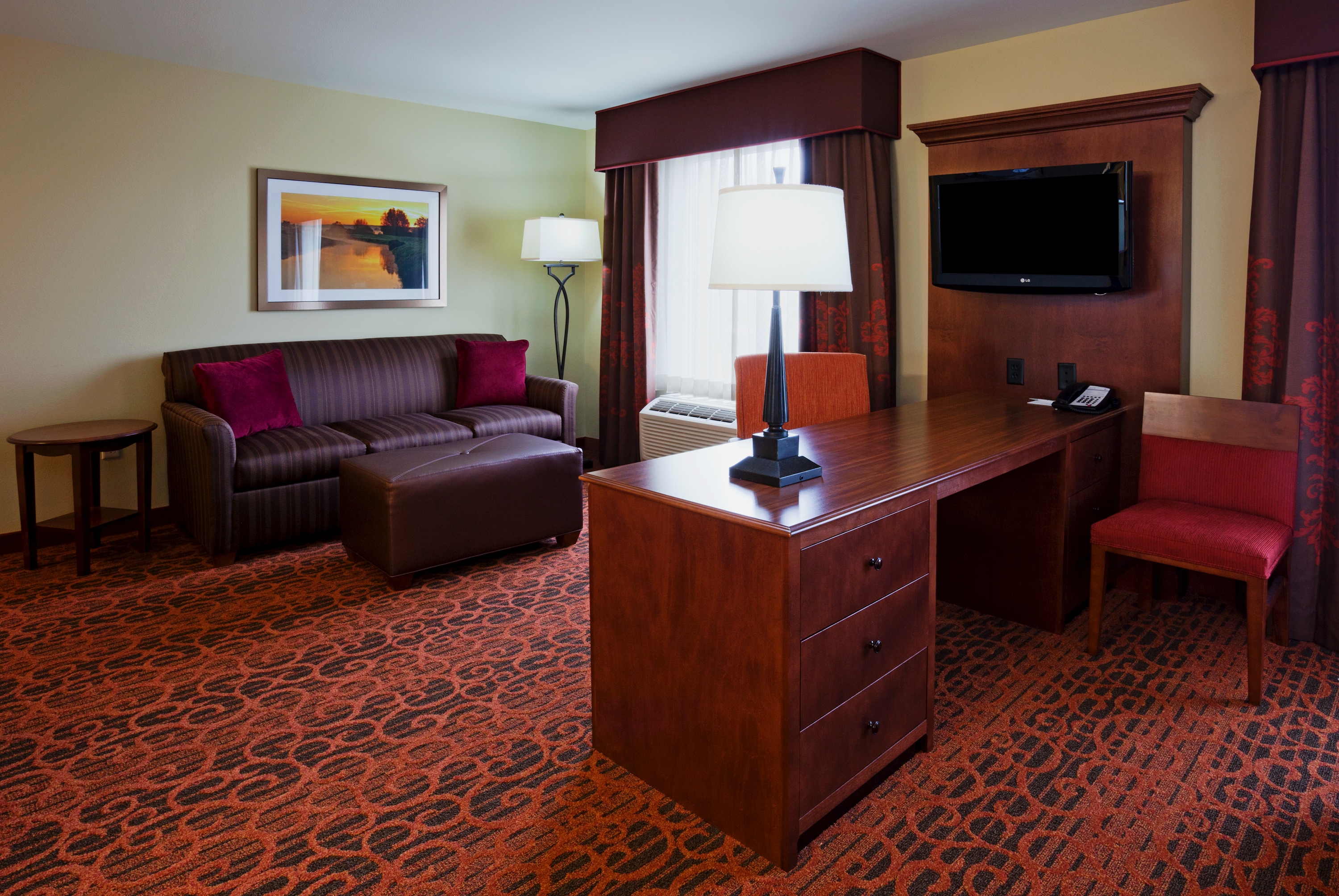 Hampton Inn & Suites Minot