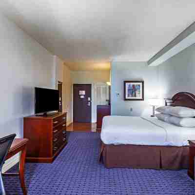 Hilton Waco Rooms