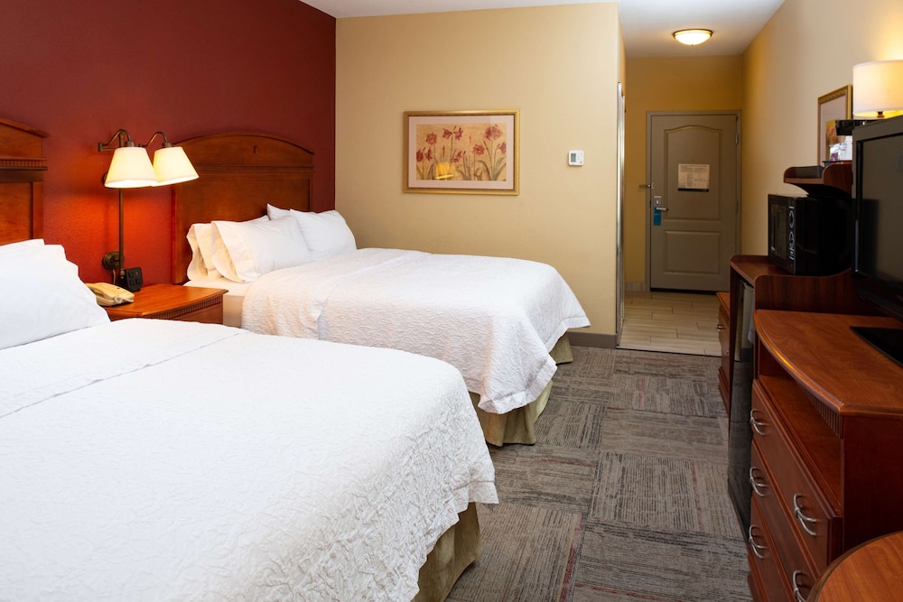 Hampton Inn Kansas City Northeast