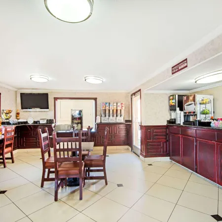 Ramada by Wyndham Flagstaff East
