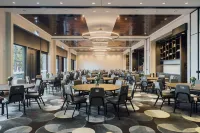 Entourage Sur-Le-Lac Hotels in Lac-Delage