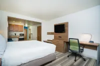 Holiday Inn Express & Suites Rocky Mount/Smith Mtn Lake Hotels in Rocky Mount