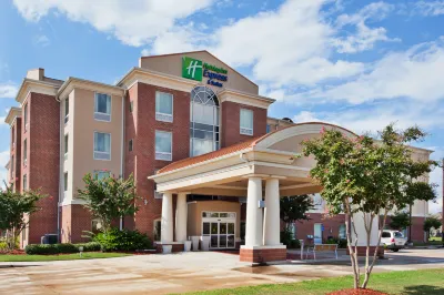 Holiday Inn Express & Suites Baton Rouge East