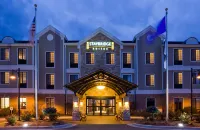 Staybridge Suites Milwaukee West-Oconomowoc Các khách sạn ở Delafield