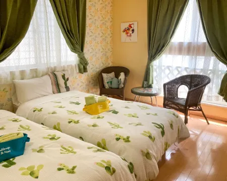 ペンション マリンタウン アラッタ 与那原町のホテル