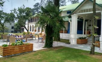 Hotel Pine Retreat Mallroad