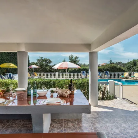 5Br w Private Pool & Snooker Table