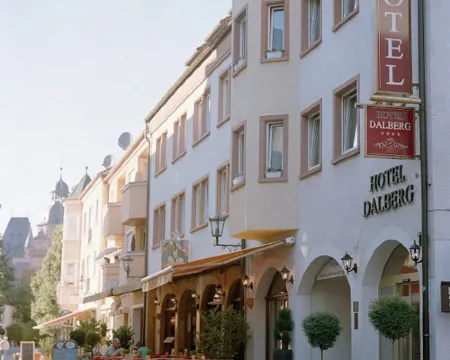 Hotel Dalberg โรงแรมในAschaffenburg