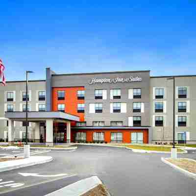 Hampton Inn & Suites by Hilton North Attleboro Hotel Exterior