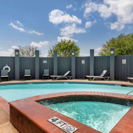 Comfort Suites DFW Airport