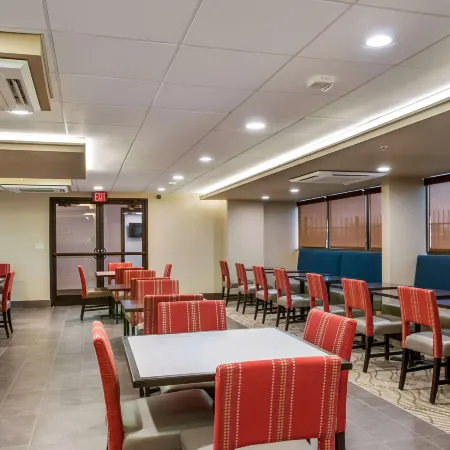 Comfort Inn & Suites at Copeland Tower