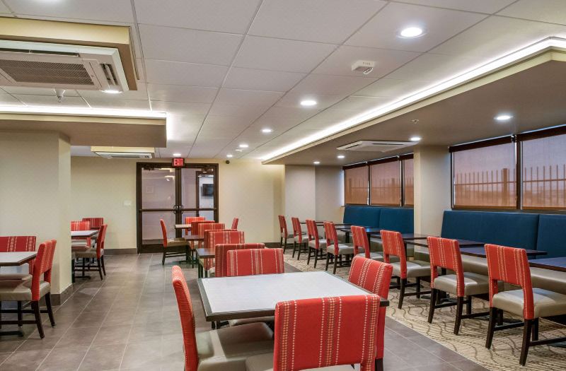 Comfort Inn & Suites at Copeland Tower photo 5