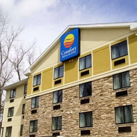 Comfort Inn & Suites Brattleboro I-91
