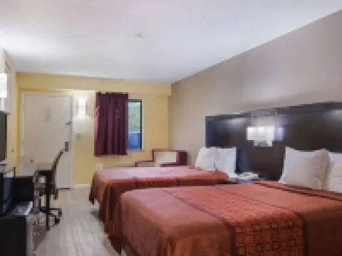 ロードウェイ イン & スイーツ モンロービル - ピッツバーグ モンロービルのホテル