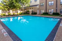 Comfort Suites NW Dallas Near Love Field - Rooftop Pools