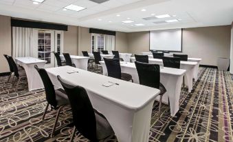 La Quinta Inn & Suites by Wyndham Dallas Arlington South