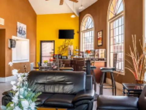 Econo Lodge Hotels in Acworth