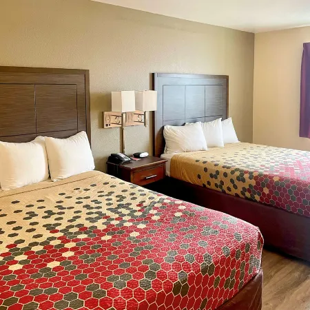 Econo Lodge Inn & Suites Corning Travel Center