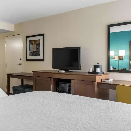 Hampton Inn Douglas Hotels in Coffee County
