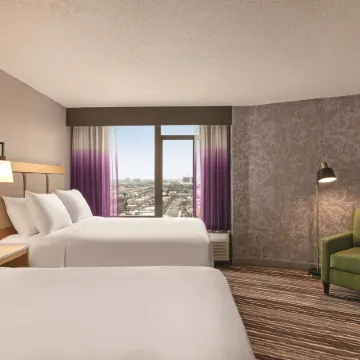 Holiday Inn PHILADELPHIA ARPT-STADIUM AREA by IHG Отели рядом с достопримечательностью «Стадион «Франклин-Филд»»