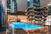 Equinox Hotel New York - Pool