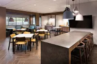Fairfield Inn & Suites Memphis Arlington - parking