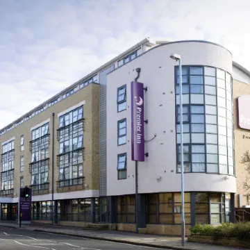 London Kew Bridge Отели рядом с достопримечательностью «Чизик Хаус энд Гарденс»