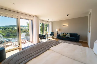 Hotel Zur Traube Hotels in Kinheim