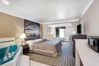 Super 8 by Wyndham Knoxville East - parking