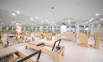 1. 메이필드 호텔..