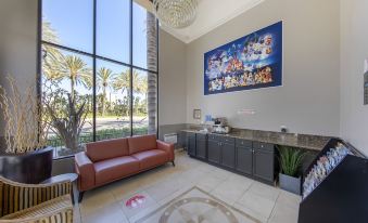 Anaheim Discovery Inn and Suites