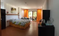 Harmony Hotel Отели в г. Панглао